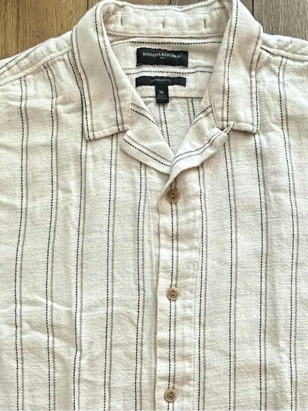 Banana Republic Short Sleeve Resort Wear Lightweight Button Down Shirt - Picture 2 of 15